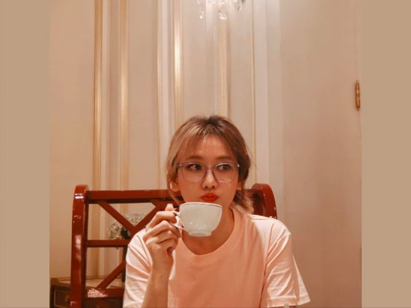 Trấn Thành ra sức phủ nhận tin đồn ly hôn, Hari Won lại liên tục đăng đàn tâm trạng khiến netizen ức chế