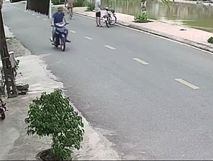Nam thiếu niên 16 tuổi dũng cảm nhảy xuống dòng sông đang chảy xiết để cứu người