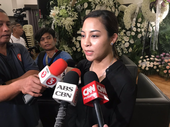 Nghị sĩ Philippines đề xuất cấp tiền cho người độc thân