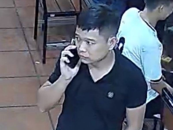 Vờ nghe điện thoại, nam thanh niên trộm đồ trị giá 100 triệu đồng ở nhà hàng