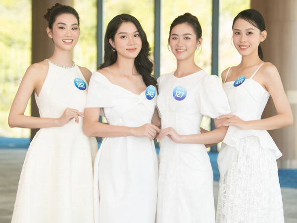 Lương Thùy Linh xúc động vì câu chuyện bị bạo hành của thí sinh Miss World VN