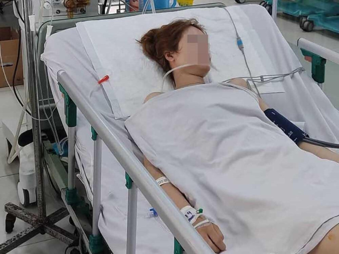 2 sinh viên tử vong sau khi nhậu: 8 người uống hết 5 lít rượu pha nước ngọt