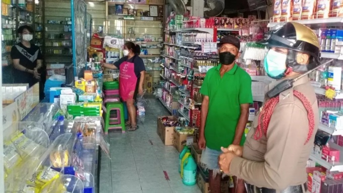 Cố tình phạm tội để 'được' ngồi tù vì ở ngoài quá khổ