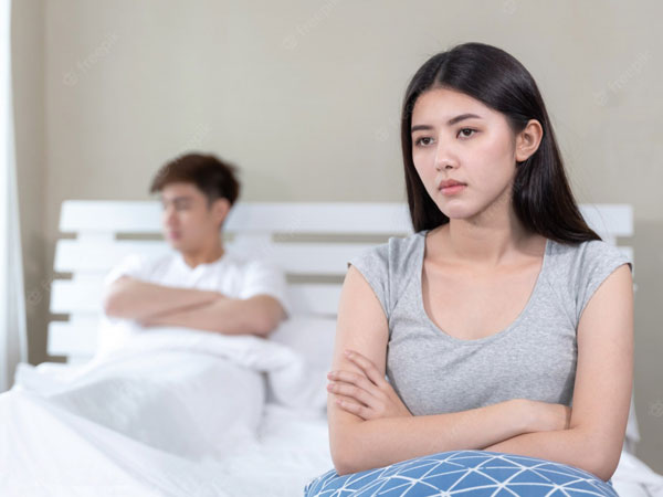 Chồng ngoại tình với vợ cũ