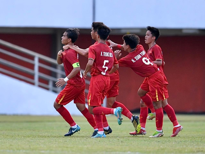 U16 Việt Nam thắng đậm Thái Lan, hẹn Indonesia tranh chức vô địch