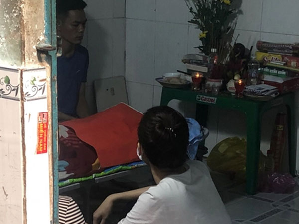Xót xa vợ chồng công nhân đi làm, con trai 8 tuổi bị điện giật tử vong