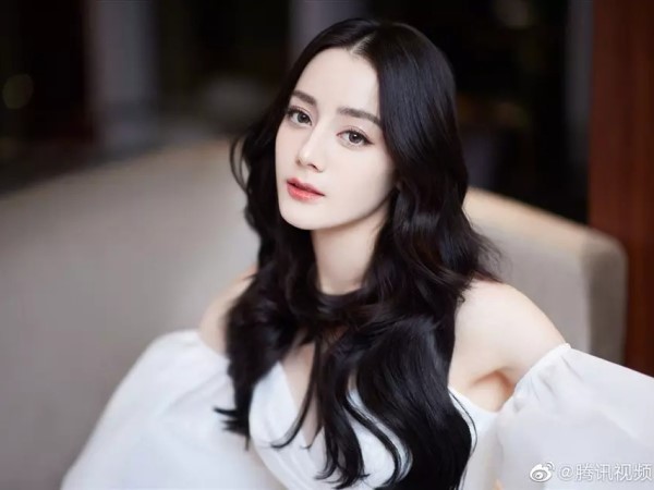 Địch Lệ Nhiệt Ba thắng kiện vụ bị đồn bán dâm