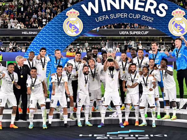 Benzema và Alaba nổ súng, Real giành Siêu cúp châu Âu