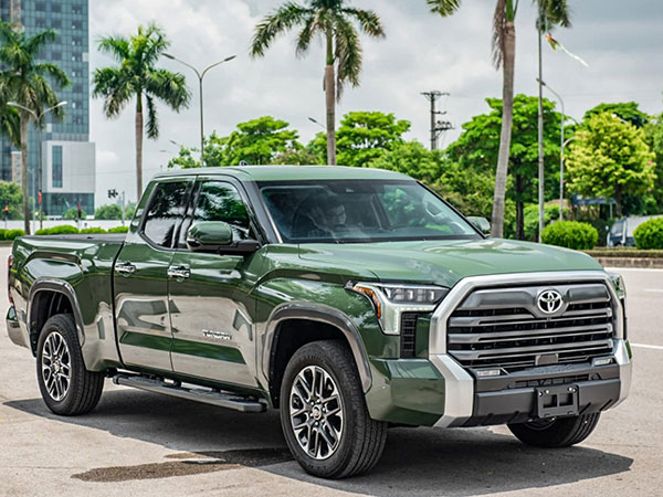 Toyota Tundra thế hệ mới đầu tiên tại Việt Nam chào bán gần 5 tỷ đồng