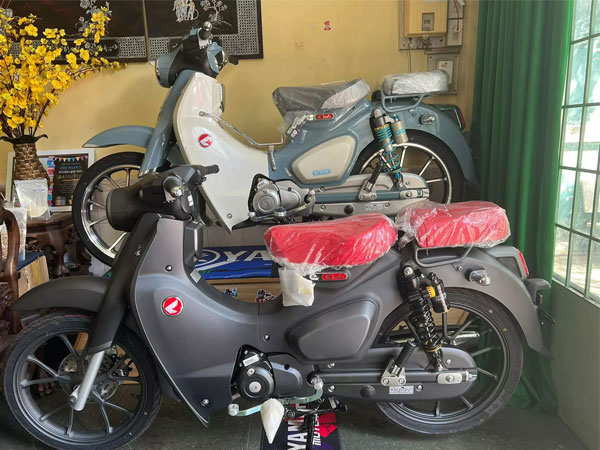 Honda Cub C125 chưa đổ xăng, biển lộc phát giá 300 triệu đồng