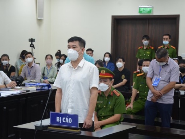 Tòa bác yêu cầu thay đổi kiểm sát viên của cựu đại tá Phùng Anh Lê