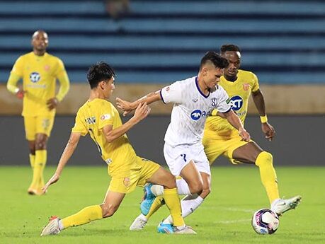 Trả giá vì sự bế tắc, Nam Định trắng tay trước SLNA