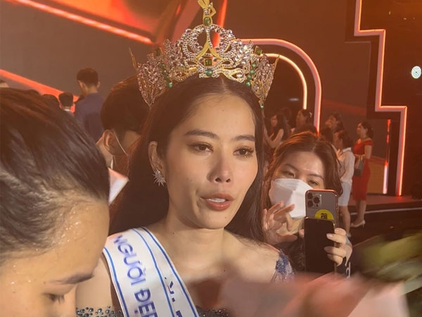 Out top 5 nhưng tại sao Nam Em vẫn được đội vương miện?
