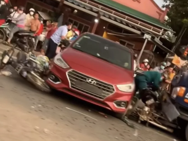 CLIP: 10 ôtô và xe máy tông liên hoàn nằm la liệt ở Đồng Nai, 1 người chết