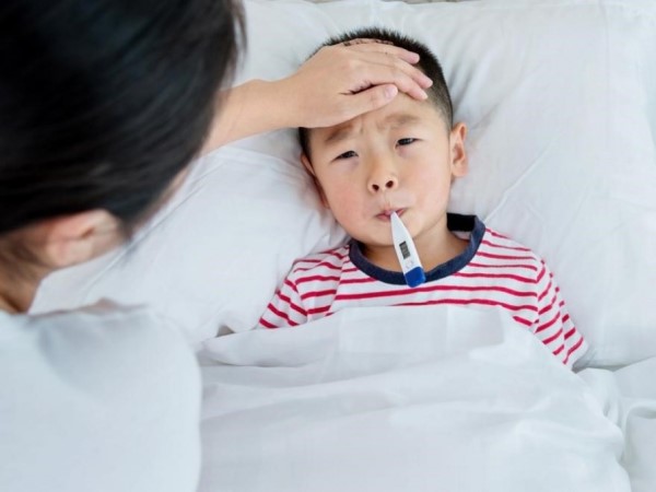 Cha mẹ cần làm gì khi trẻ mắc bệnh đậu mùa khỉ?