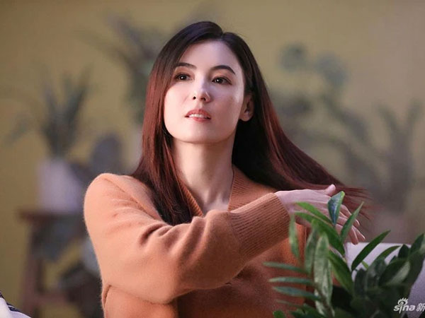 Gần 15 năm sau scandal lộ ảnh nóng với Trần Quán Hy khiến cuộc đời lao đao, Trương Bá Chi lần đầu nói về lý do năm xưa để cho người tình ghi lại loạt hình nhạy cảm