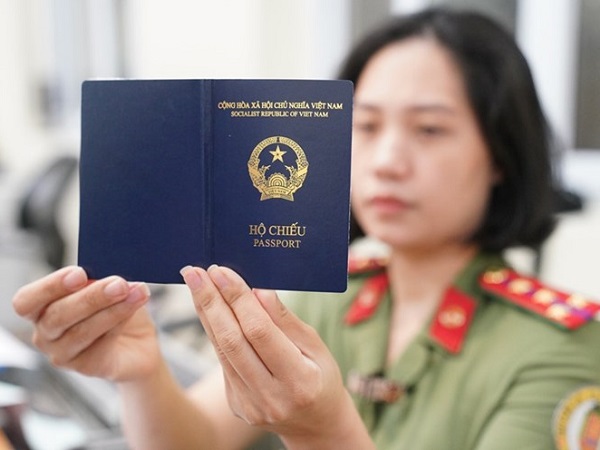 Đức sẽ cấp thị thực cho hộ chiếu mẫu mới kèm bị chú của Việt Nam