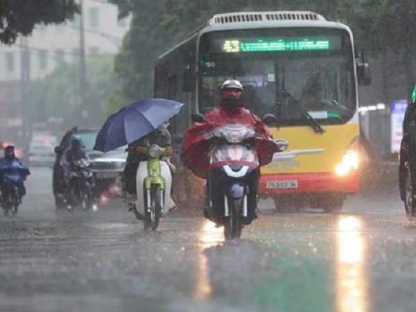 Ngày 15/8: Hà Nội ngày nắng, chiều tối có mưa rào và dông vài nơi