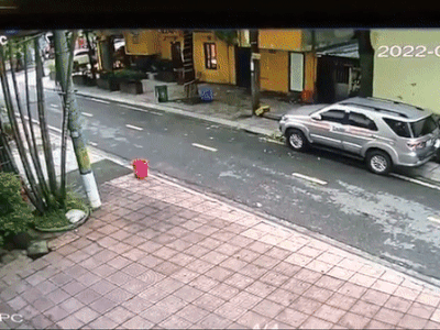 Clip: Kinh hoàng bình gas phát nổ như bom, thổi tung quán lẩu ở Quảng Ninh