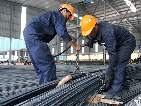 Giá thép lao dốc, tiếp tục giảm lần thứ 14 liên tiếp