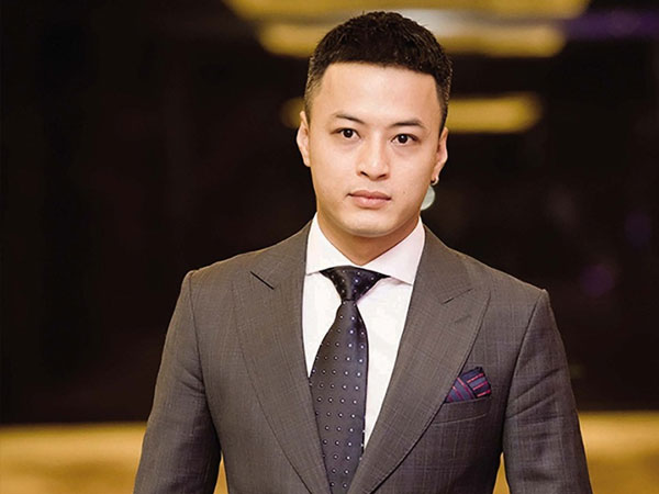 Hồng Đăng báo ốm, sẽ trình diện Nhà hát kịch Hà Nội trong 2-3 ngày nữa