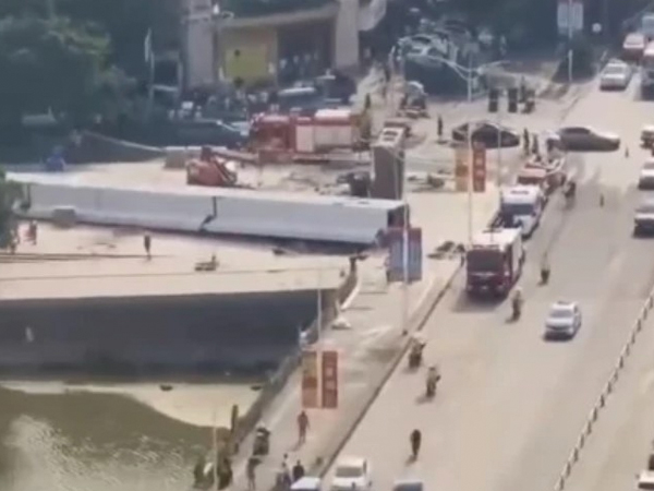 Video: Sập cầu đi bộ ở miền Nam Trung Quốc khiến 1 người chết