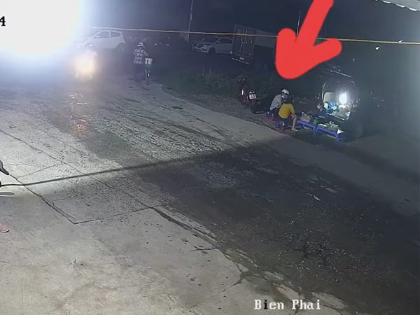 Màn trộm xe khiến người xem có 'dụi mắt' nhiều lần vẫn không thể tin nổi