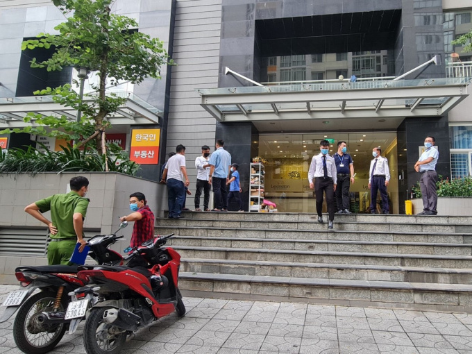 Cô gái 21 tuổi rơi từ tầng 5 chung cư Lexington Residence xuống đất tử vong
