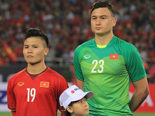 Đặng Văn Lâm trở về V-League, âu lo cho Quang Hải