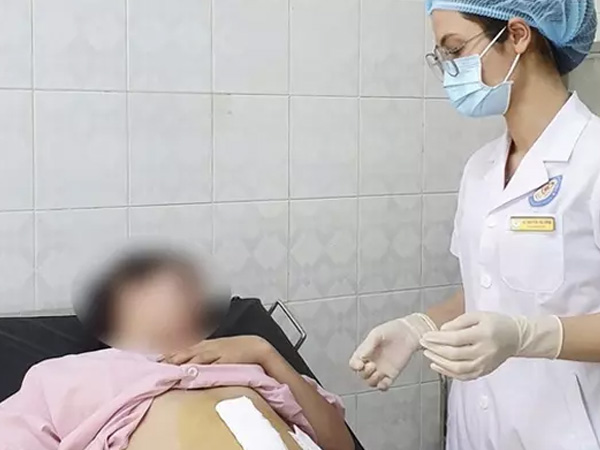 Hy hữu: Đi cấp cứu vì đau bụng dữ dội, thai phụ 17 tuổi phát hiện có 2 tử cung