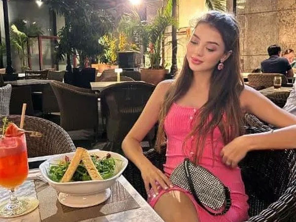 Nhan sắc 'vạn người mê' của vợ Tây Bùi Tiến Dũng trong quá trình thai kì