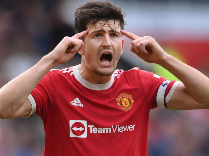Ten Hag chịu sức ép cho Maguire ngồi dự bị ở trận gặp Liverpool