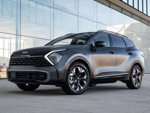 Kia Sportage PHEV 2023 ra mắt, giá gần 1 tỉ đồng