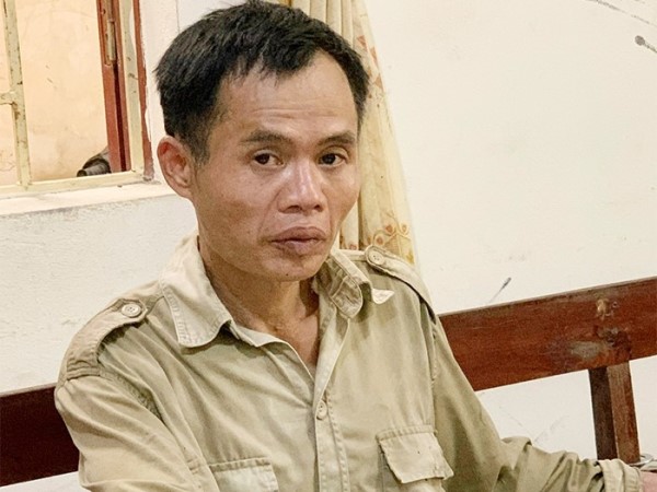 Không đòi được tiền, dùng súng tự chế bắn người rồi bỏ trốn vào rừng