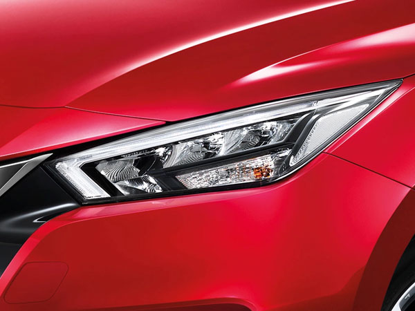 Mua xe Nissan Almera, phát hoảng với báo giá phụ tùng
