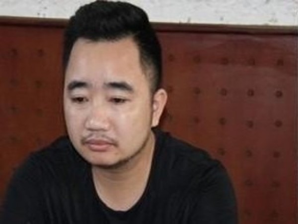 Gã ‘ma cô’ bao nuôi gần 20 cô gái trẻ để phân phối dịch vụ ‘vui vẻ’