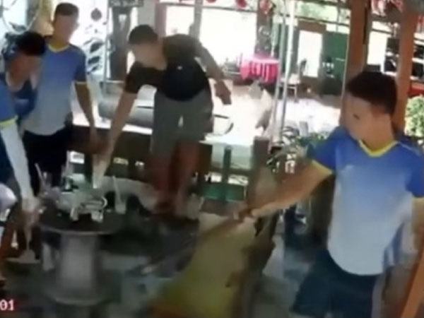 Khởi tố kẻ dùng điếu cày đánh chết người