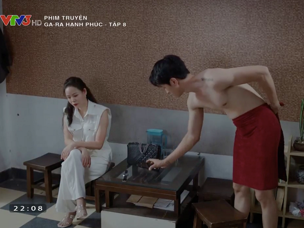 Gara hạnh phúc tập 8: Sếp nữ thích đổi gió, tìm đến tận phòng Quân đòi 'mây mưa'