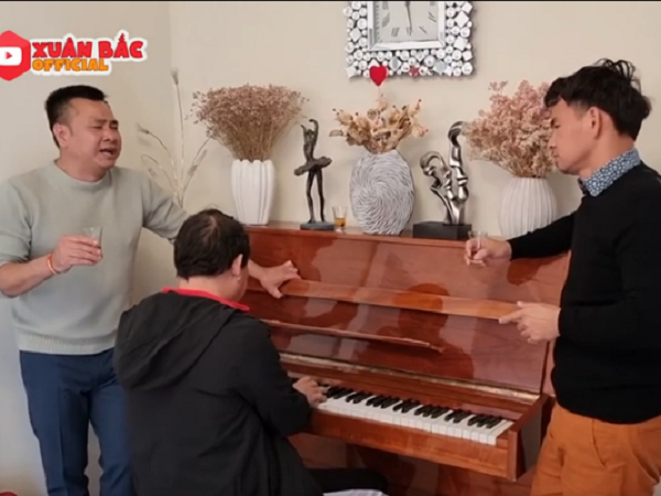 Video Quang Thắng đệm đàn, Xuân Bắc yểm trợ, Tự Long hát gây sốt MXH