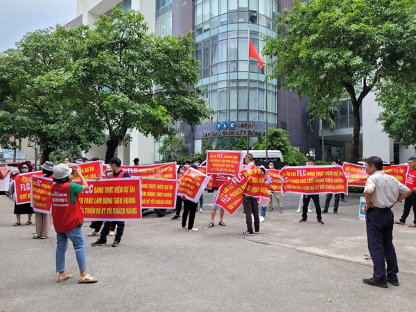 Dự án tê liệt khi lãnh đạo FLC bị bắt, khách hàng mòn mỏi chờ nhận nhà
