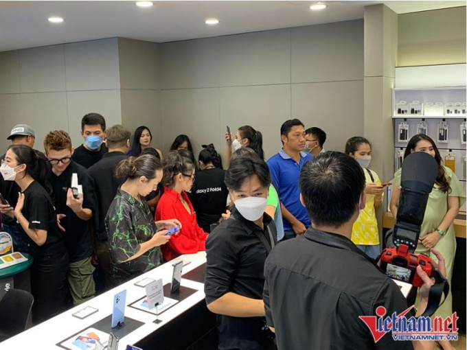 Galaxy Z Fold4 và Galaxy Z Flip4 mở bán sớm tại Việt Nam