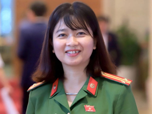 Ksor H'bơ Khắp: Từ nữ ĐBQH gây ấn tượng tới Phó GĐ Công an