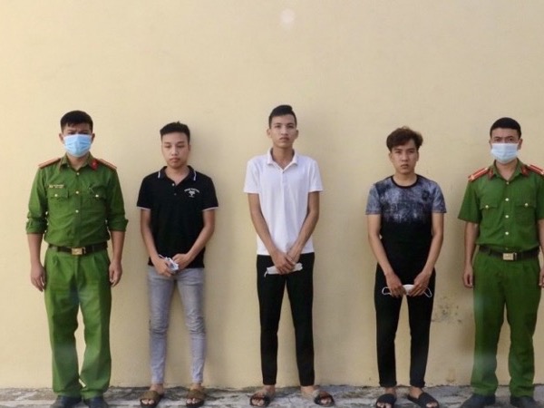 Mạo danh em gái chiếm đoạt hơn 1 tỉ đồng