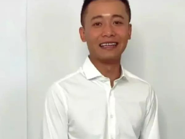Lên đồ như chú rể, Quang Linh Vlog bị cà khịa căng ngoại hình