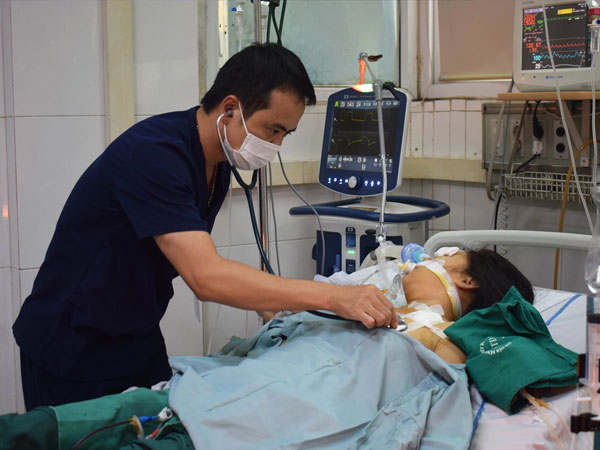 Hà Nội tăng ca sốt xuất huyết nặng, nhiều trường hợp tiên lượng xấu