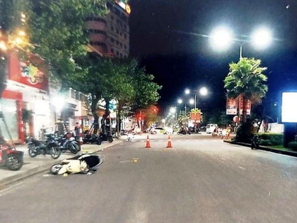 Uống rượu bia xong lái xe biển xanh gây tai nạn rồi bỏ chạy khỏi hiện trường