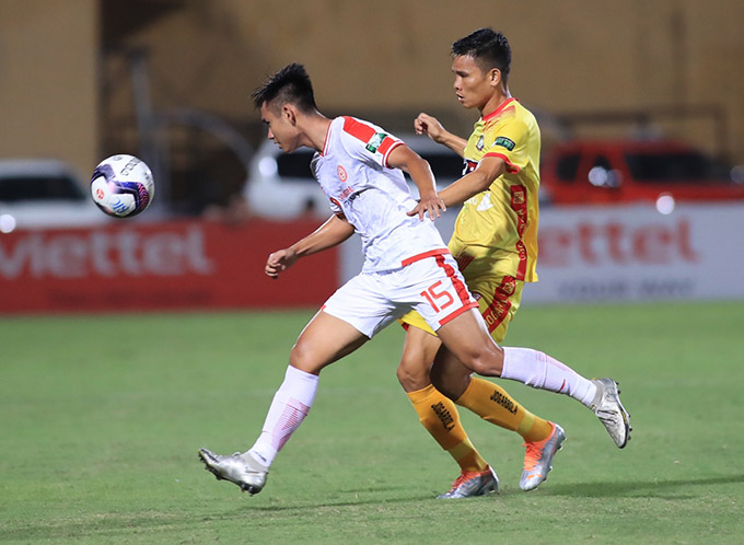 Viettel thắng ngược Thanh Hóa, lên top 4 V.League