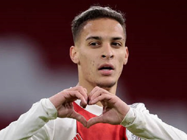 NÓNG: Man United sẽ ký hợp đồng 5 năm với Antony