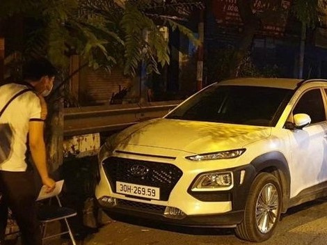 Bỏ chạy sau khi tông chết người, tài xế ô tô ở Hà Nội bị người dân bắt về