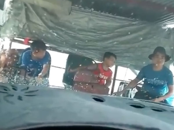 Vụ bé trai 12 tuổi lái đò chở khách qua sông Đồng Nai: Chánh Thanh tra Sở GTVT nói gì?